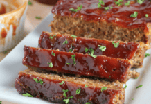 Classic Baked Meat Loaf with Tomato Glaze