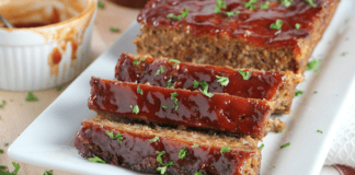 Classic Baked Meat Loaf with Tomato Glaze
