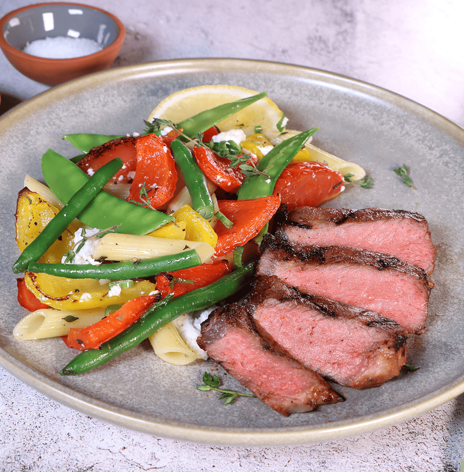 Mediterranean-Steak-and-Pasta-Salad